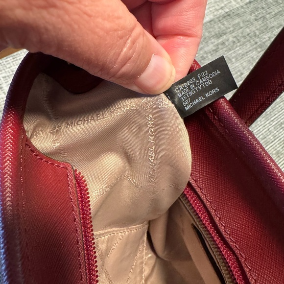 NWOT Michael Kors Jet Set Small Logo satchel/crossbody in Mulberry - Picture 13 of 15